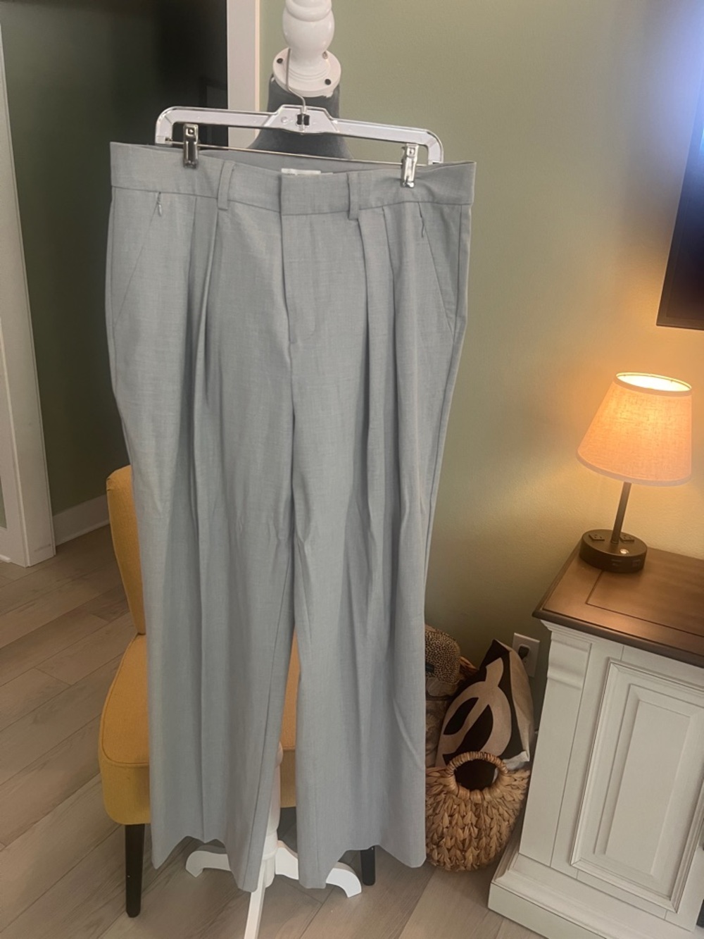 Good American Light Gray Pleated Trousers